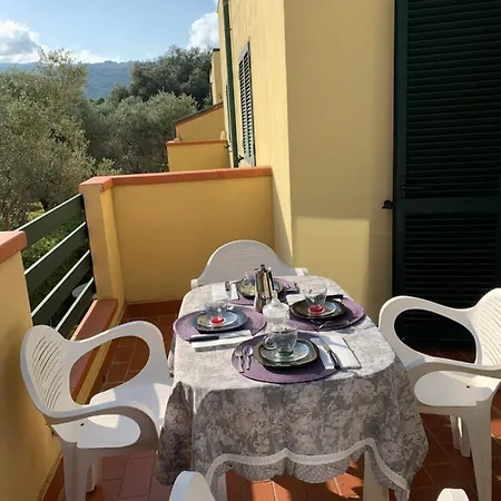 Marina Villaggio Sant'andrea Apartmán *