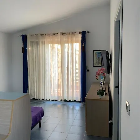 Marina Villaggio Sant'andrea Apartmán *